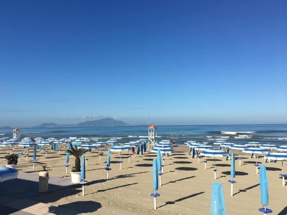 Sabbia D'Argento Hotel Giugliano In Campania Bagian luar foto