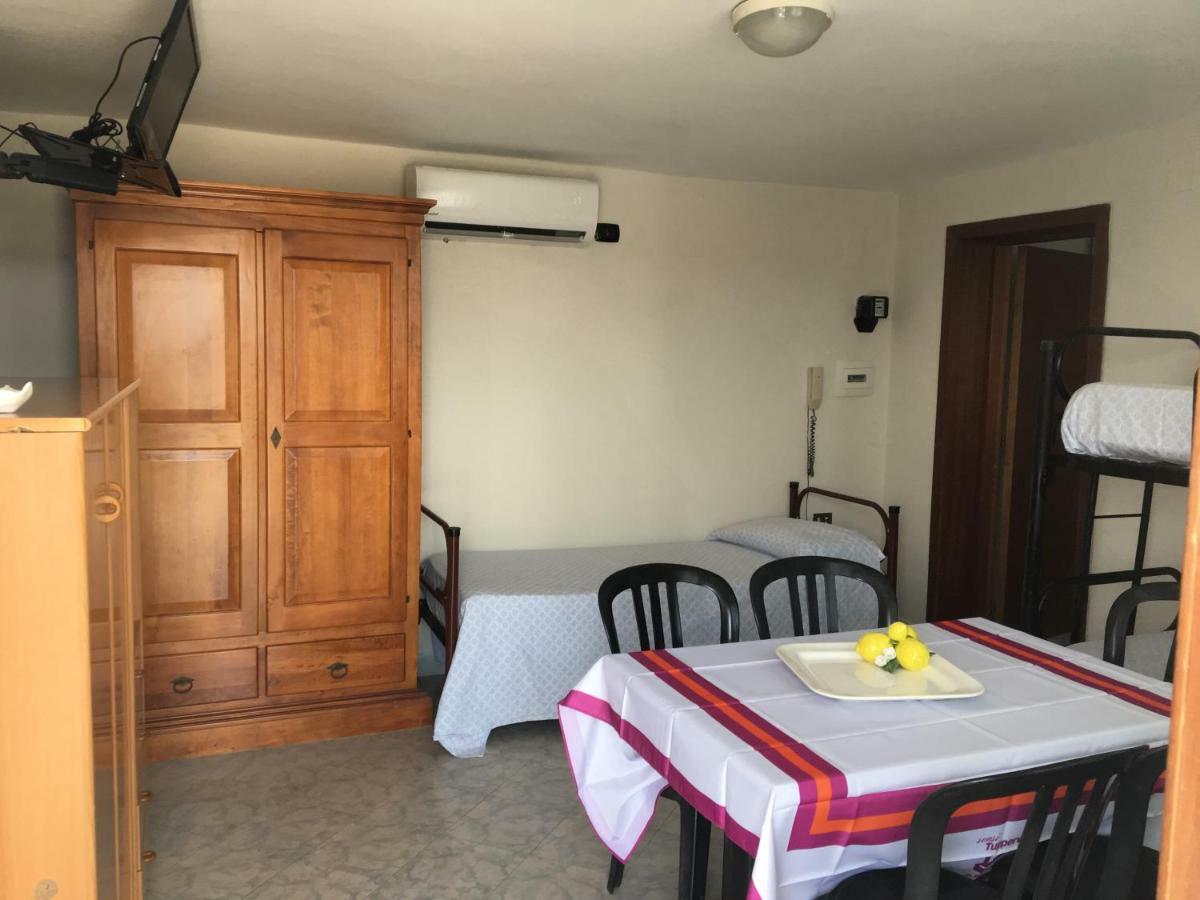 Sabbia D'Argento Hotel Giugliano In Campania Bagian luar foto